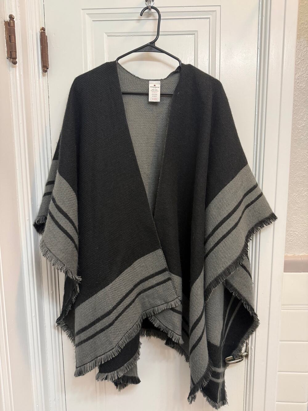 Woolrich Reversible Blanket Wrap Poncho One Size Black Gray Fringe Shawl